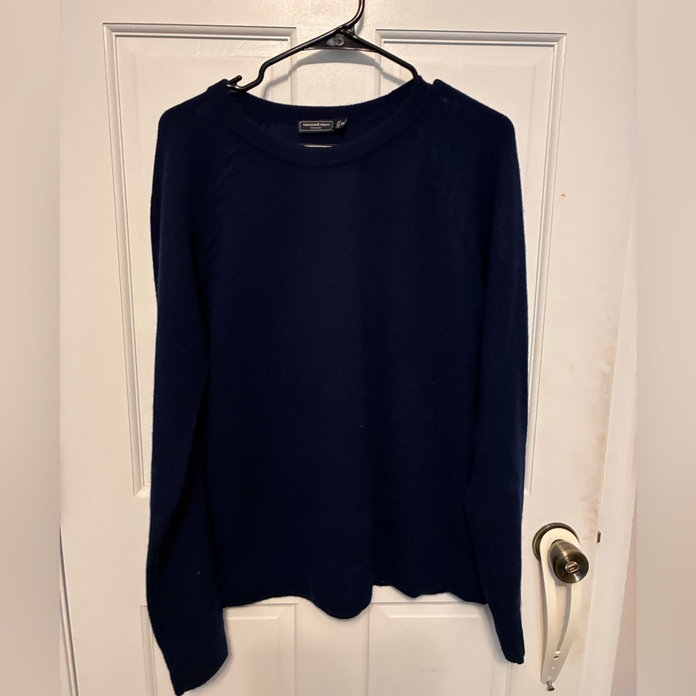 Vineyard Vines Cashmere sweater. Size XL. Navy blue.
